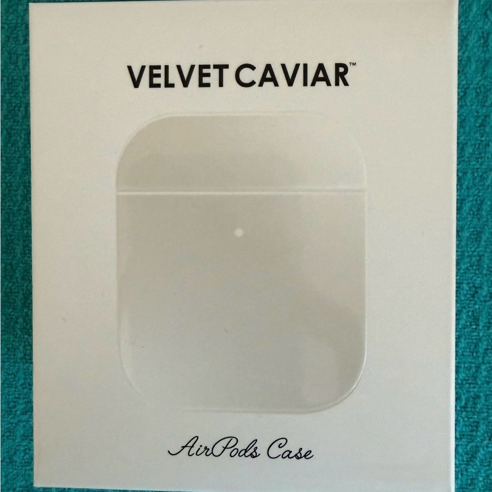 Velvet Caviar AirPod 4 Stone Leopard Case NWT